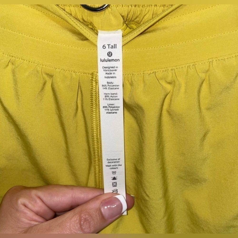 ๐ฅ Lululemon x Peloton Hotty Hot 4โ Shorts Size 6 - Picture 7 of 7